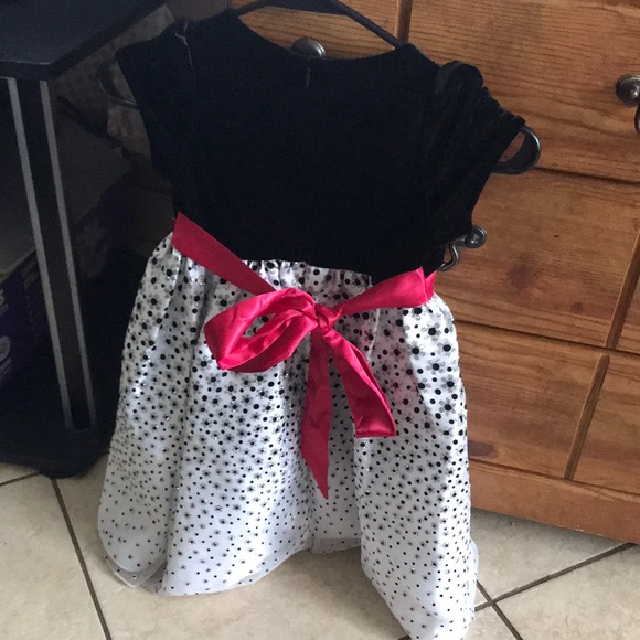 Dress - Picture 2 of 3